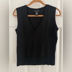 New York & Company black v neck sweater tank